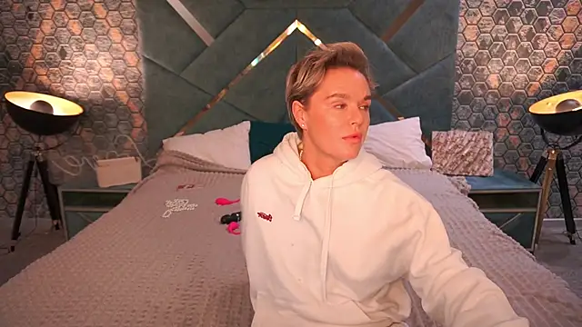 PleasureWeCouple online show from 11-22-25, 06:56