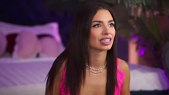 Snapshot of LalaRoze chatting on 09-20-25, 06:42 LalaRoze online show from 09-20-25, 06:42