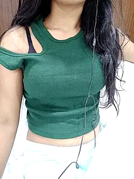 Snapshot of trending_tamizhachii chatting on 09-23-25, 01:52 trending tamizhachii online show from 09-23-25, 01:52