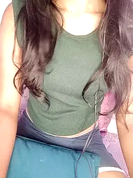 Snapshot of trending_tamizhachii chatting on 10-31-25, 04:02 trending tamizhachii online show from 10-31-25, 04:02