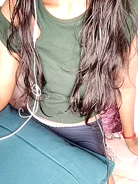 Snapshot of trending_tamizhachii chatting on 11-15-25, 07:32 trending tamizhachii online show from 11-15-25, 07:32