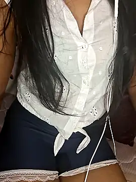 Snapshot of trending_tamizhachii chatting on 11-17-25, 07:19 trending tamizhachii online show from 11-17-25, 07:19