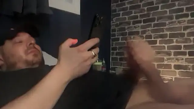 Snapshot of rough1985 chatting on 09-22-25, 05:42 rough1985 online show from 09-22-25, 05:42