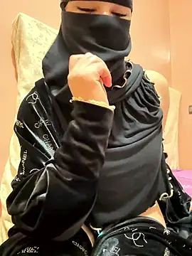  Laiali  online show from 01-08-26, 01:46