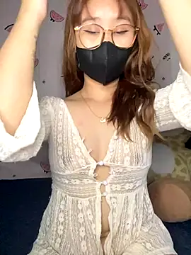 Meowyeuk6 online show from 09-28-25, 02:22