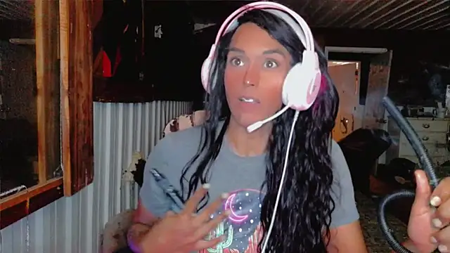 HTXBBY3130 online show from 10-10-25, 02:21