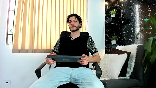 Rafael Mendezz online show from 11-08-25, 08:51