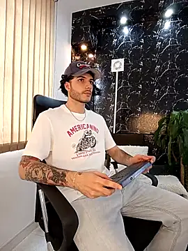 Rafael Mendezz online show from 03-26-26, 08:36