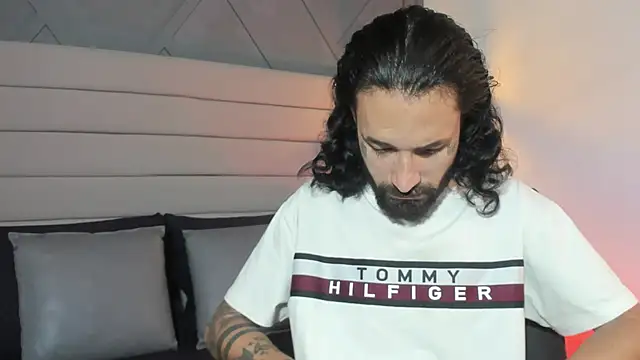 Hisoka 011 online show from 09-11-25, 07:25