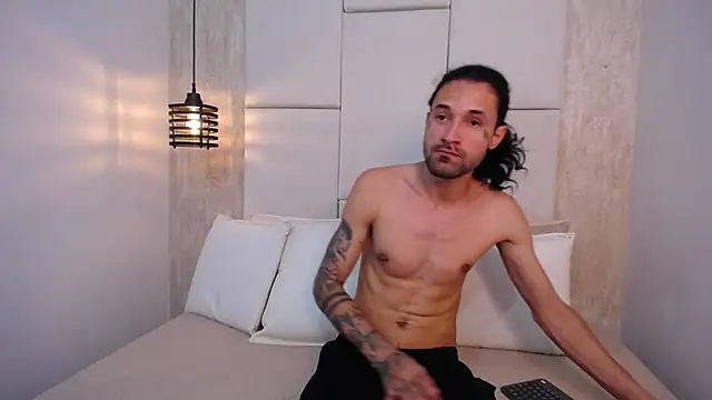 Hisoka 011 online show from 09-27-25, 07:30