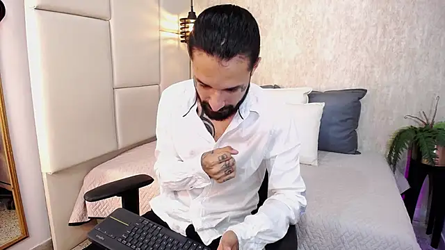 Hisoka 011 online show from 02-16-26, 07:32