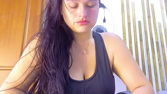 Snapshot of Jennifer_Vega1 chatting on 05-19-26, 08:48 Jennifer Vega1 online show from 05-19-26, 08:48