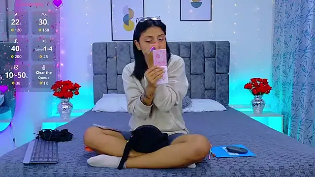 Soffia Konig  online show from 04-22-26, 12:18