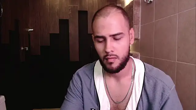 Snapshot of Marcus_Soler chatting on 11-19-25, 04:18 Marcus Soler online show from 11-19-25, 04:18