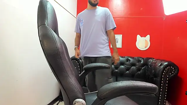 Snapshot of Marcus_Soler chatting on 11-21-25, 04:05 Marcus Soler online show from 11-21-25, 04:05