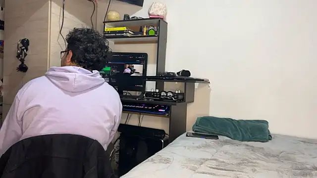 Conor Taylor online show from 09-20-25, 03:46