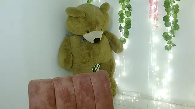 lucy1609 online show from 09-27-25, 08:25