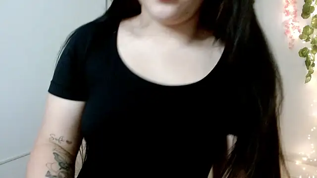 lucy1609 online show from 10-25-25, 07:52