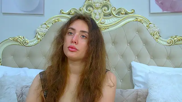 Snapshot of SherryBaers chatting on 09-23-25, 06:49 SherryBaers online show from 09-23-25, 06:49