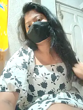 Snapshot of DiyaRoy49 chatting on 09-13-25, 06:13 DiyaRoy49 online show from 09-13-25, 06:13