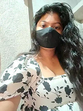 Snapshot of DiyaRoy49 chatting on 09-17-25, 01:57 DiyaRoy49 online show from 09-17-25, 01:57