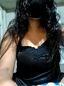 Snapshot of DiyaRoy49 chatting on 10-08-25, 09:40 DiyaRoy49 online show from 10-08-25, 09:40