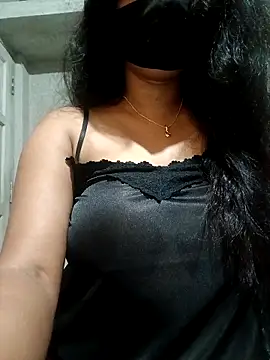 Snapshot of DiyaRoy49 chatting on 10-17-25, 05:26 DiyaRoy49 online show from 10-17-25, 05:26