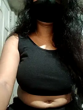 Snapshot of DiyaRoy49 chatting on 11-01-25, 10:28 DiyaRoy49 online show from 11-01-25, 10:28