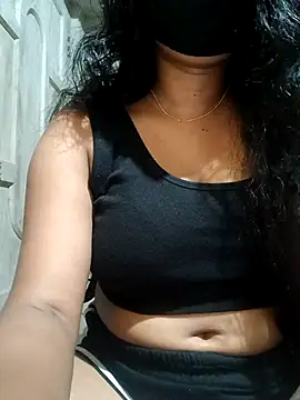 Snapshot of DiyaRoy49 chatting on 11-07-25, 12:05 DiyaRoy49 online show from 11-07-25, 12:05