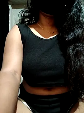 Snapshot of DiyaRoy49 chatting on 11-23-25, 03:56 DiyaRoy49 online show from 11-23-25, 03:56