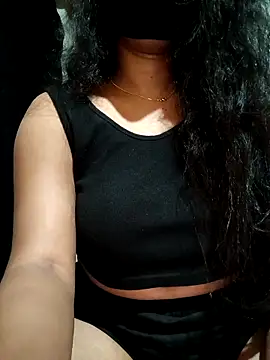 Snapshot of DiyaRoy49 chatting on 11-24-25, 06:29 DiyaRoy49 online show from 11-24-25, 06:29