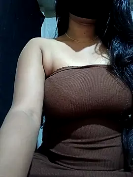 Snapshot of DiyaRoy49 chatting on 12-05-25, 07:21 DiyaRoy49 online show from 12-05-25, 07:21