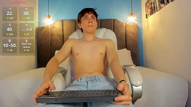 Snapshot of Oscar_and_dani chatting on 11-02-25, 04:04 Oscar and dani online show from 11-02-25, 04:04