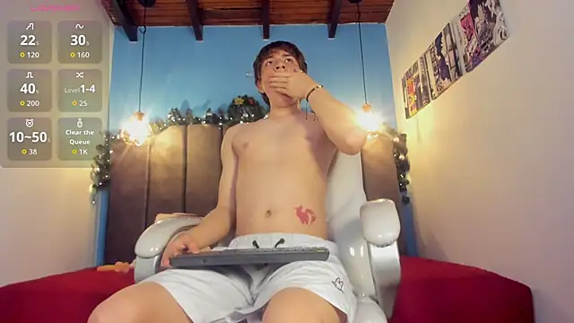 Snapshot of Oscar_and_dani chatting on 11-21-25, 04:00 Oscar and dani online show from 11-21-25, 04:00