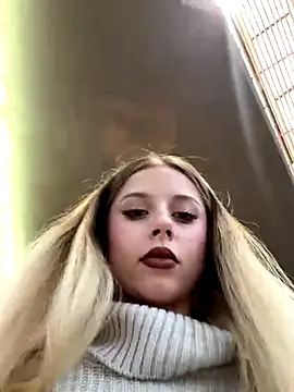 Snapshot of BabyAnais chatting on 10-16-25, 01:23 BabyAnais online show from 10-16-25, 01:23