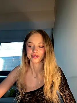 Snapshot of BabyAnais chatting on 10-19-25, 03:23 BabyAnais online show from 10-19-25, 03:23