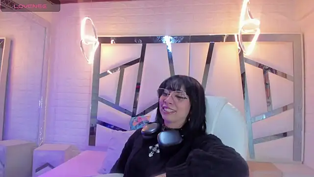Niina Sissy online show from 05-04-26, 11:01