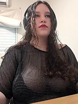 Snapshot of Mellhots2 chatting on 12-14-25, 12:16 Mellhots2 online show from 12-14-25, 12:16