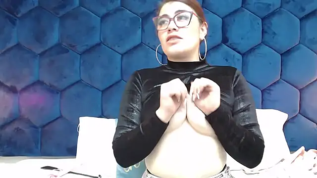 Snapshot of secretdream_vc chatting on 10-22-25, 02:45 secretdream vc online show from 10-22-25, 02:45