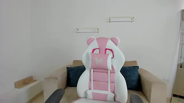 april smiith online show from 11-05-25, 12:27