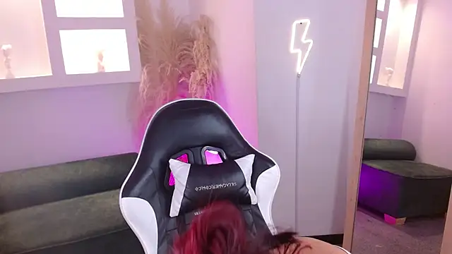 ximenaa as online show from 10-28-25, 03:21