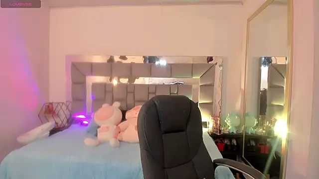 Snapshot of im_Lorena chatting on 09-22-25, 08:11 im Lorena online show from 09-22-25, 08:11