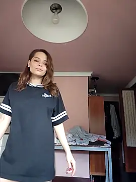 Snapshot of Wildmaca chatting on 09-23-25, 11:24 Wildmaca online show from 09-23-25, 11:24