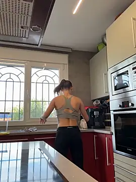 Snapshot of Wildmaca chatting on 11-04-25, 08:13 Wildmaca online show from 11-04-25, 08:13