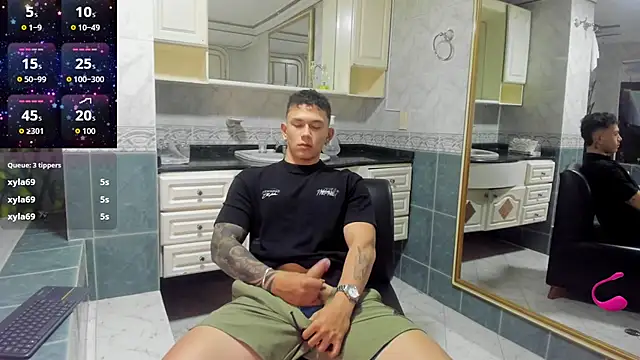 Snapshot of Thomas_moon chatting on 10-06-25, 12:35 Thomas moon online show from 10-06-25, 12:35