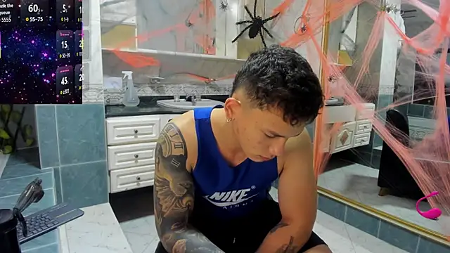 Snapshot of Thomas_moon chatting on 10-09-25, 12:03 Thomas moon online show from 10-09-25, 12:03