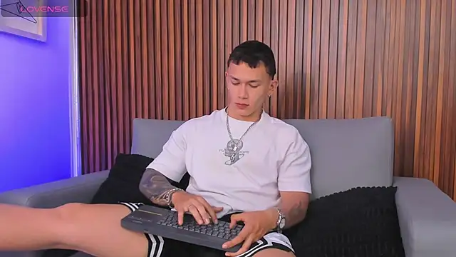 Thomas moon online show from 03-01-26, 02:19