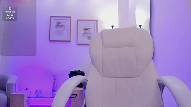 Karliie kloss  online show from 09-29-25, 03:00