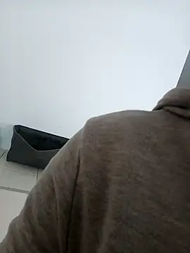 Elowen Clark online show from 10-01-25, 07:31