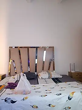 Elowen Clark online show from 02-08-26, 06:55